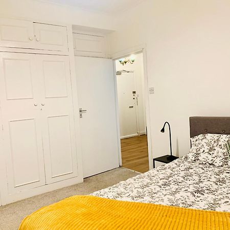 Cosy 2 Bedroom Apartment In Swiss Cottage. London Luaran gambar