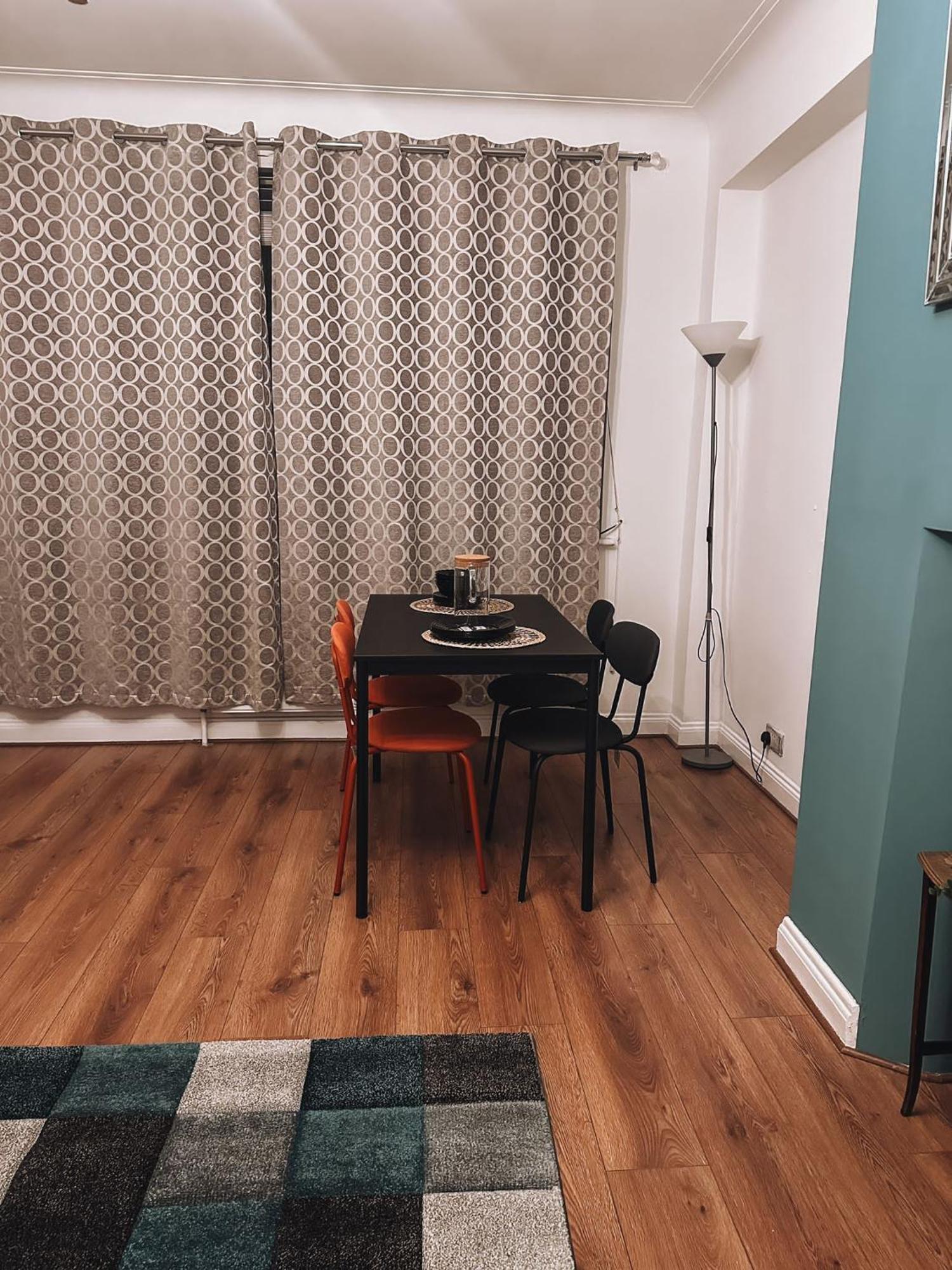 Cosy 2 Bedroom Apartment In Swiss Cottage. London Luaran gambar